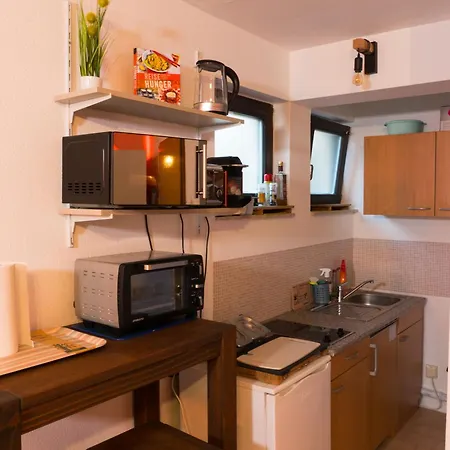 1-helles Mit Kochzeile -wlan,terrasse&kostenfrei Parken *