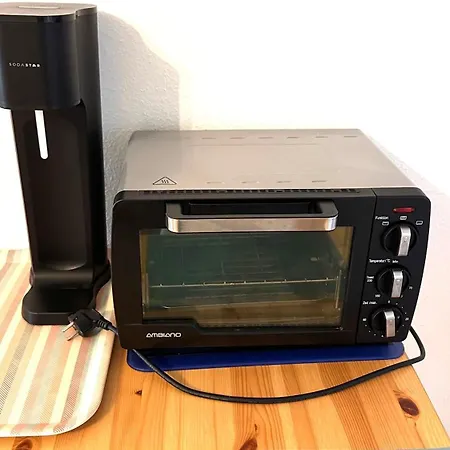 Apartment 1-helles Mit Kochzeile -wlan,terrasse&kostenfrei Parken *