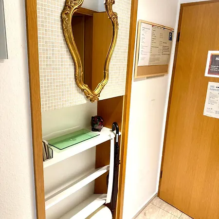1 Apartment *