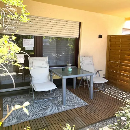 Apartment 1-helles Mit Kochzeile -wlan,terrasse&kostenfrei Parken